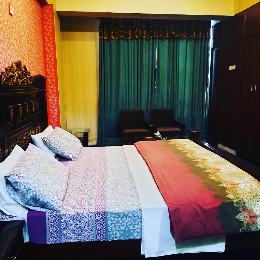 Divine Hotel Rawalpindi Luaran gambar