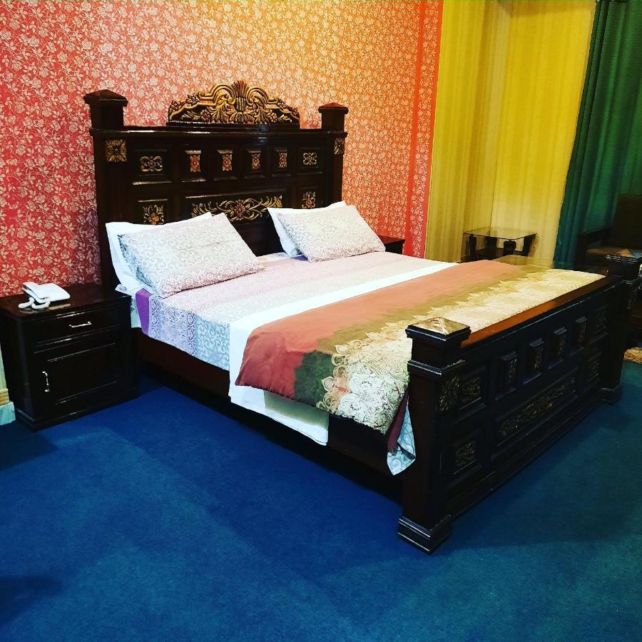 Divine Hotel Rawalpindi Luaran gambar