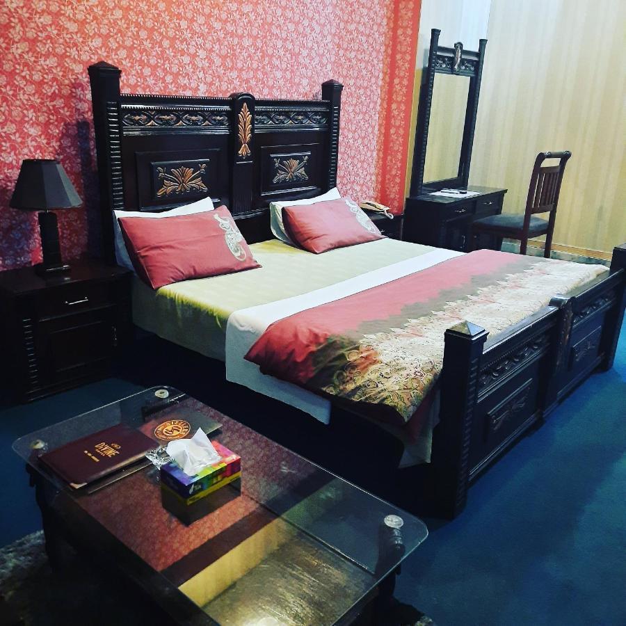 Divine Hotel Rawalpindi Luaran gambar