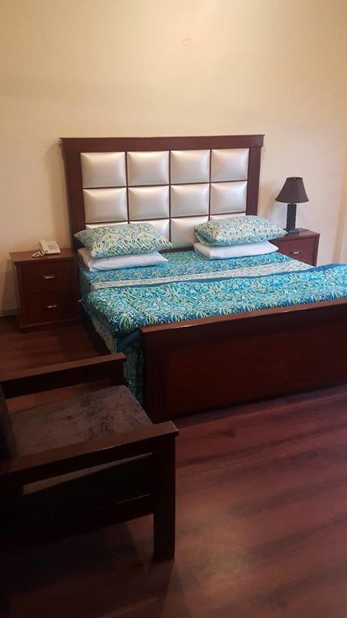 Divine Hotel Rawalpindi Luaran gambar